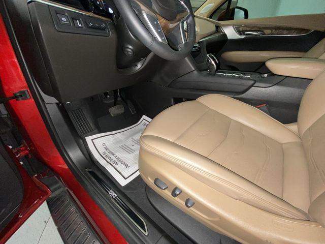 2022 Cadillac XT5 FWD Premium Luxury