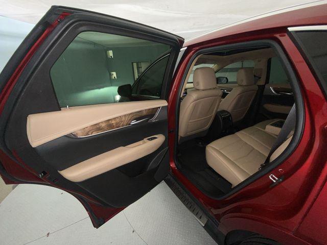 2022 Cadillac XT5 FWD Premium Luxury
