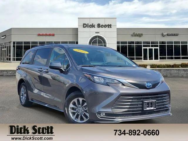 2025 Toyota Sienna XLE for sale in Plymouth, MI