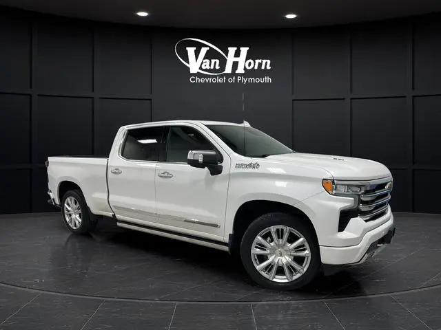 2022 Chevrolet Silverado 1500 4WD Crew Cab Standard Bed High Country for sale in Plymouth, WI