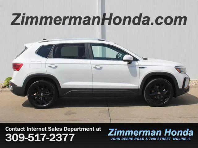 2023 Volkswagen Taos 1.5T SE for sale in Moline, IL