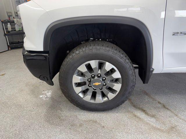 2026 Chevrolet Silverado 2500HD Custom