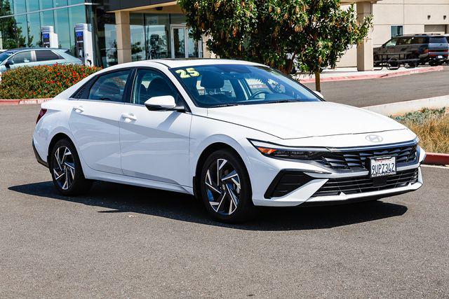 2025 Hyundai Elantra Hybrid Limited