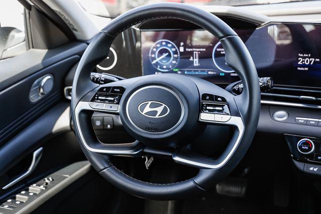 2025 Hyundai Elantra Hybrid Limited