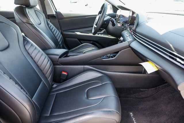 2025 Hyundai Elantra Hybrid Limited