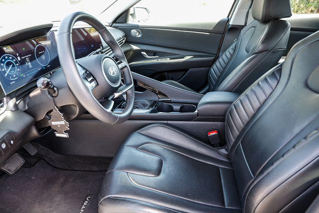 2025 Hyundai Elantra Hybrid Limited