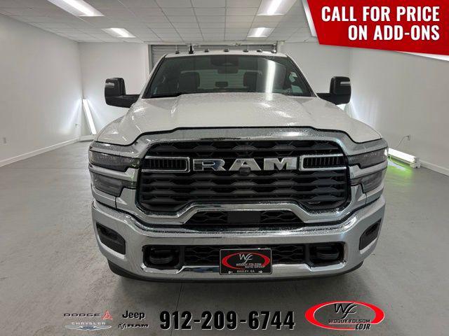 2026 RAM Ram 3500 Chassis Cab RAM 3500 TRADESMAN CREW CAB CHASSIS 4X4 60 CA