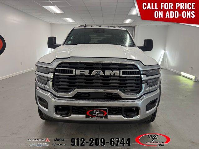 2026 RAM Ram 5500 Chassis Cab RAM 5500 TRADESMAN CHASSIS CREW CAB 4X4 84 CA