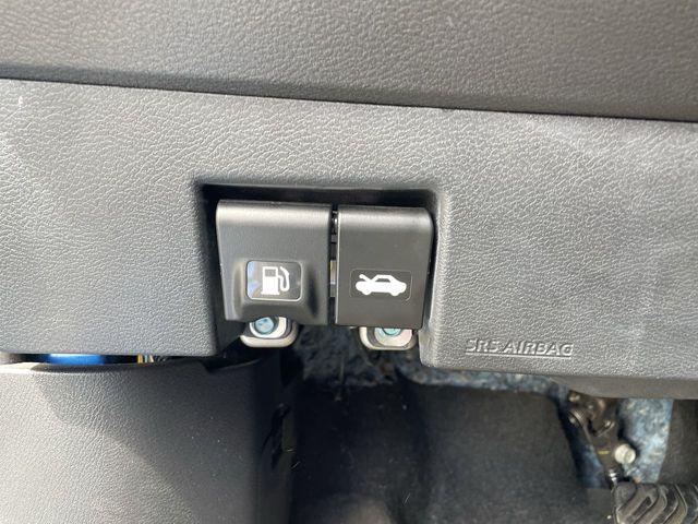 2023 Nissan Kicks SR Xtronic CVT