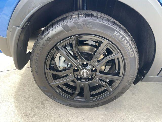 2023 Nissan Kicks SR Xtronic CVT