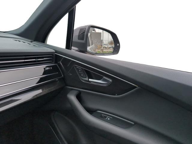 2025 Audi Q7 Premium 55 TFSI quattro Tiptronic