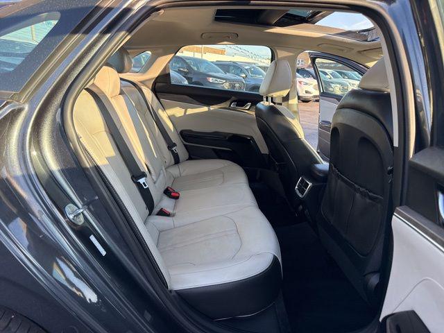 2021 Kia K5 EX