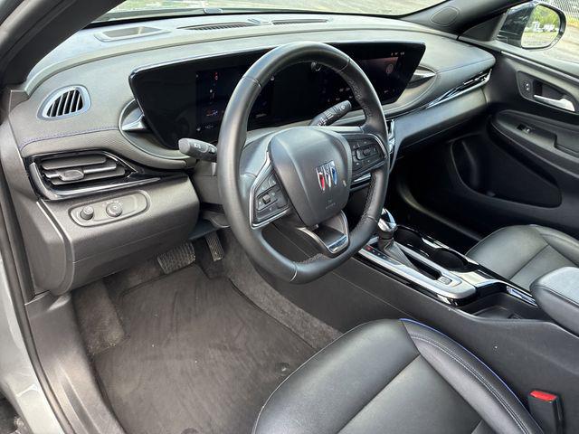 2025 Buick NV Sport Touring FWD
