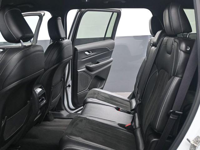 2024 Jeep Grand Cherokee L Altitude 4x4