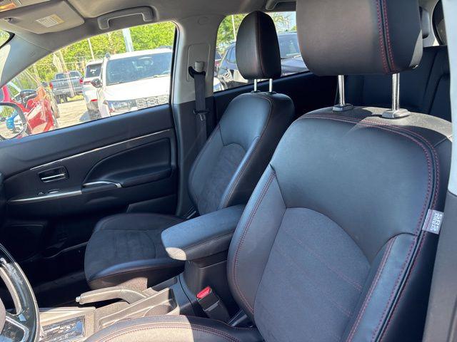 2025 Mitsubishi Outlander Sport Unknown