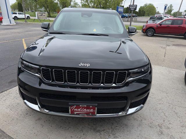 2022 Jeep Grand Cherokee L Limited 4x4 for sale in Sellersburg, IN