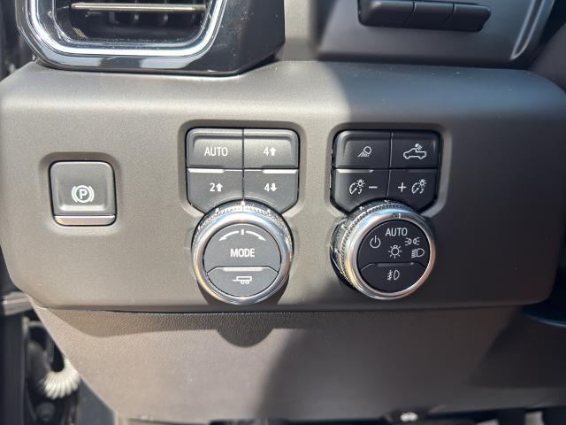 2025 GMC Sierra 1500 4WD Crew Cab Short Box Denali