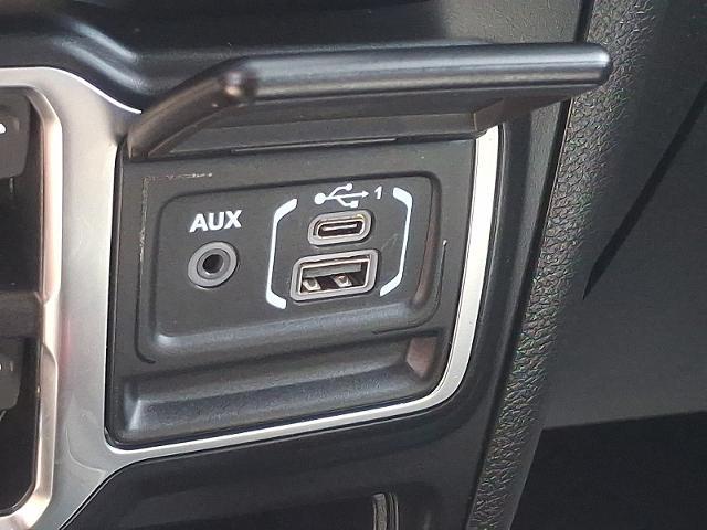2022 Jeep Wrangler Unlimited Sahara 4x4