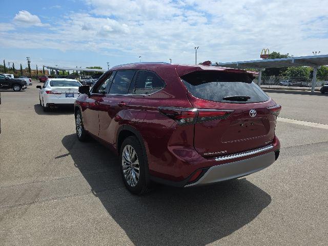 2026 Toyota Highlander Hybrid Platinum