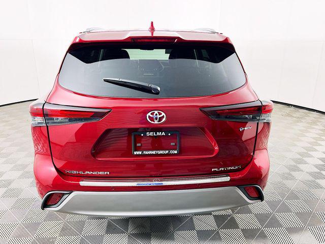 2026 Toyota Highlander Hybrid Platinum