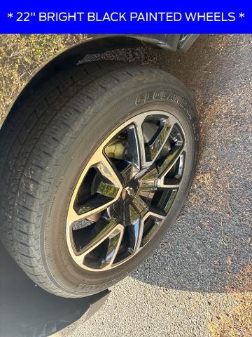 2022 Chevrolet Suburban 4WD RST