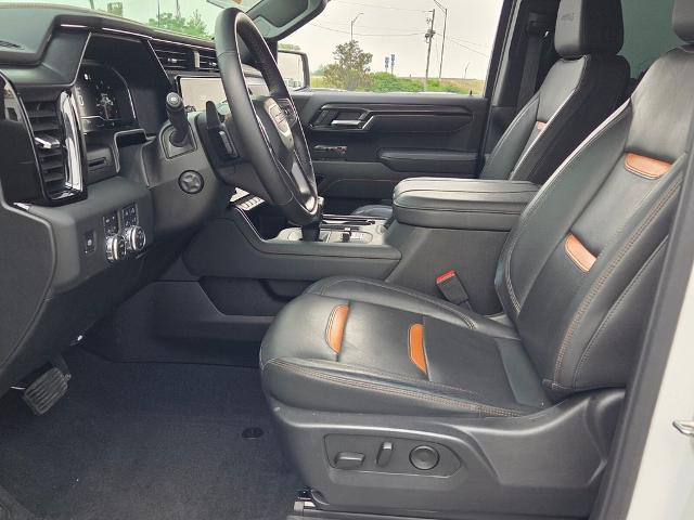 2025 GMC Sierra 1500 4WD Crew Cab Short Box AT4