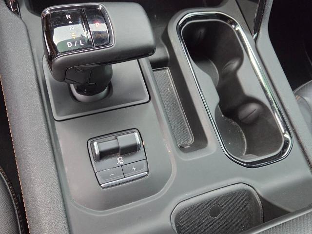 2025 GMC Sierra 1500 4WD Crew Cab Short Box AT4