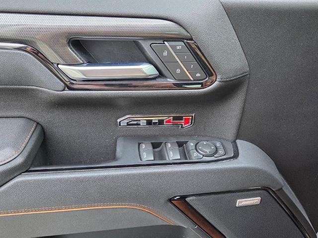 2025 GMC Sierra 1500 4WD Crew Cab Short Box AT4