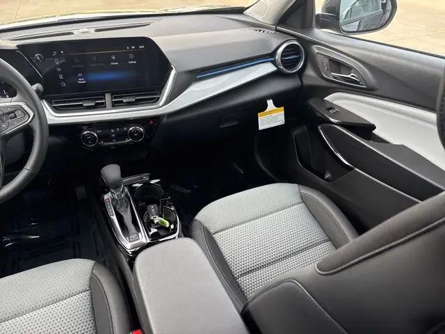 2026 Chevrolet Trax FWD LT