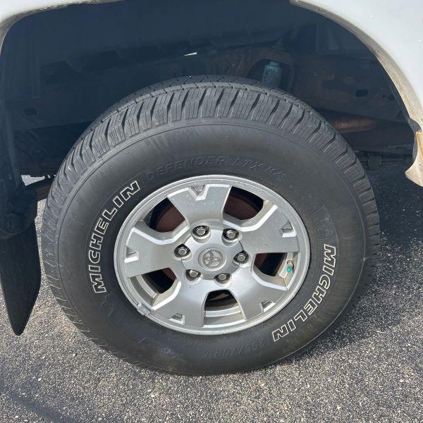 2009 Toyota Tacoma Base V6