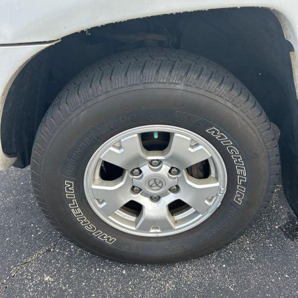 2009 Toyota Tacoma Base V6