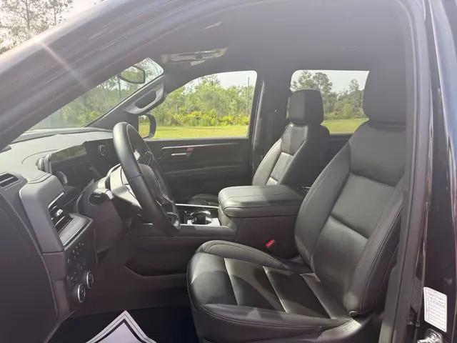 2025 Chevrolet Suburban 4WD Z71