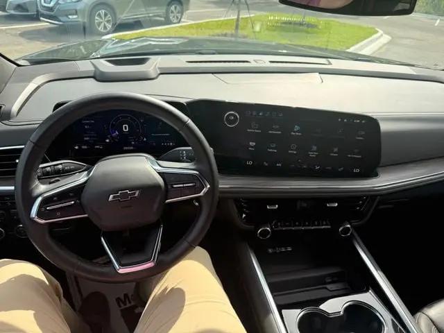 2025 Chevrolet Suburban 4WD Z71