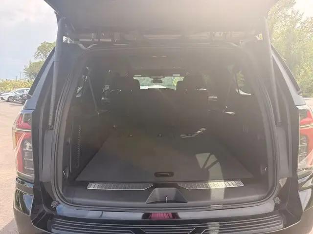 2025 Chevrolet Suburban 4WD Z71