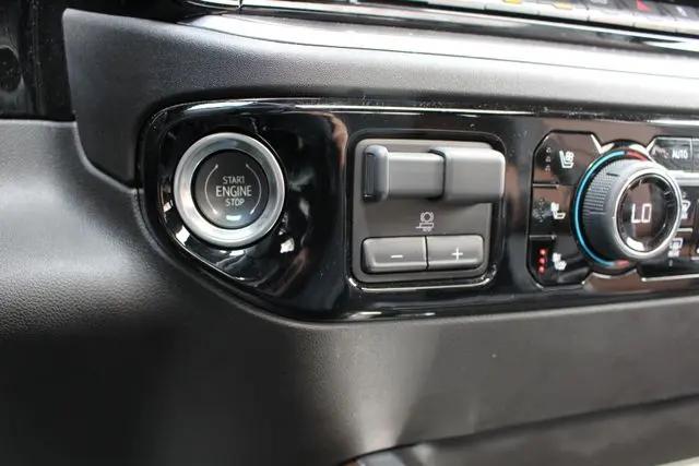 2024 Chevrolet Silverado 3500HD 4WD Crew Cab Standard Bed High Country