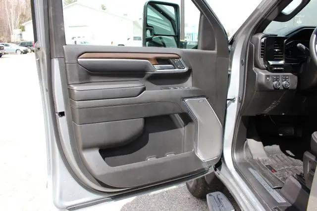 2024 Chevrolet Silverado 3500HD 4WD Crew Cab Standard Bed High Country
