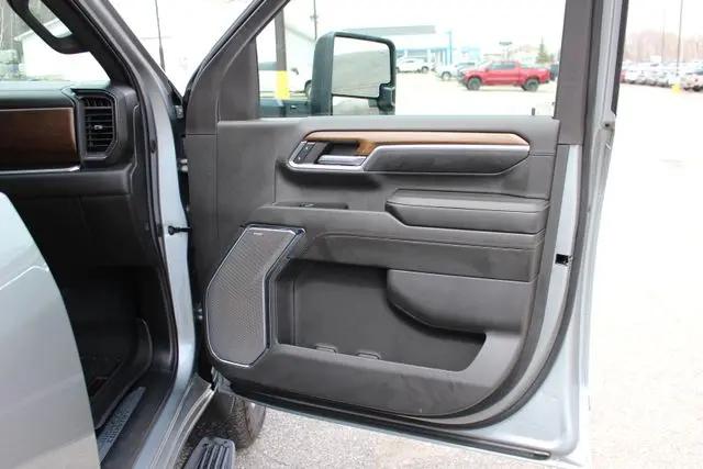 2024 Chevrolet Silverado 3500HD 4WD Crew Cab Standard Bed High Country