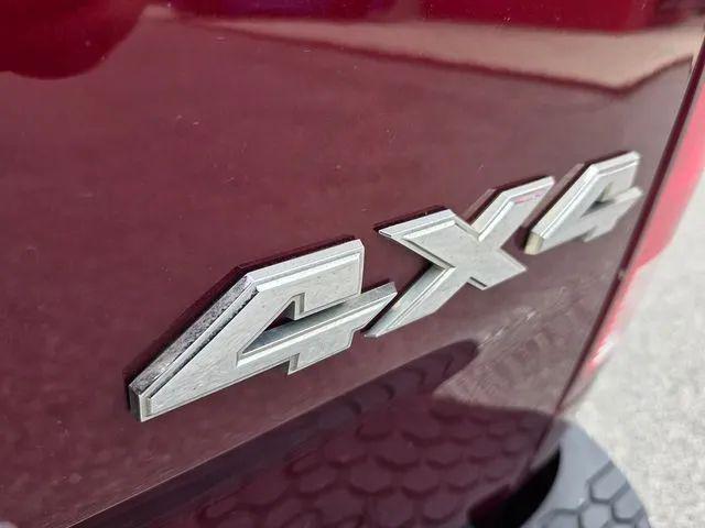 2017 Ram 1500 Big Horn Crew Cab 4x4 6'4" Box