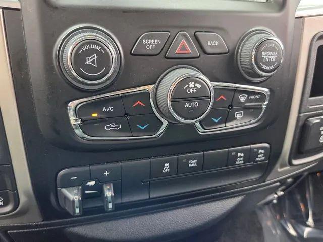 2017 Ram 1500 Big Horn Crew Cab 4x4 6'4" Box