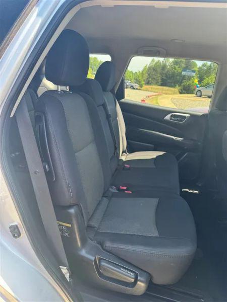 2019 Nissan Pathfinder S
