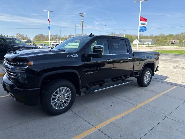 2022 Chevrolet Silverado 2500HD 4WD Crew Cab Standard Bed High Country for sale in Monticello, IL