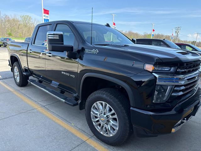2022 Chevrolet Silverado 2500HD 4WD Crew Cab Standard Bed High Country