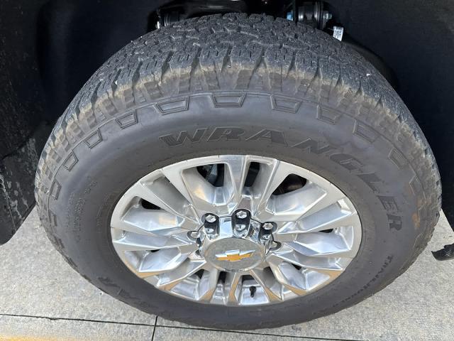 2022 Chevrolet Silverado 2500HD 4WD Crew Cab Standard Bed High Country