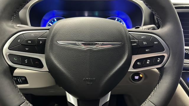 2022 Chrysler Pacifica Hybrid Touring L