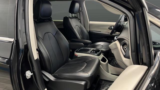 2022 Chrysler Pacifica Hybrid Touring L