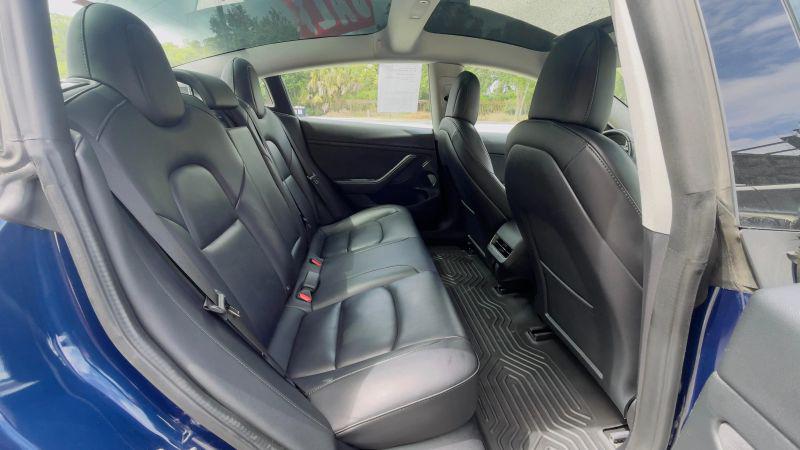 2022 Tesla Model 3 Rear-Wheel Drive