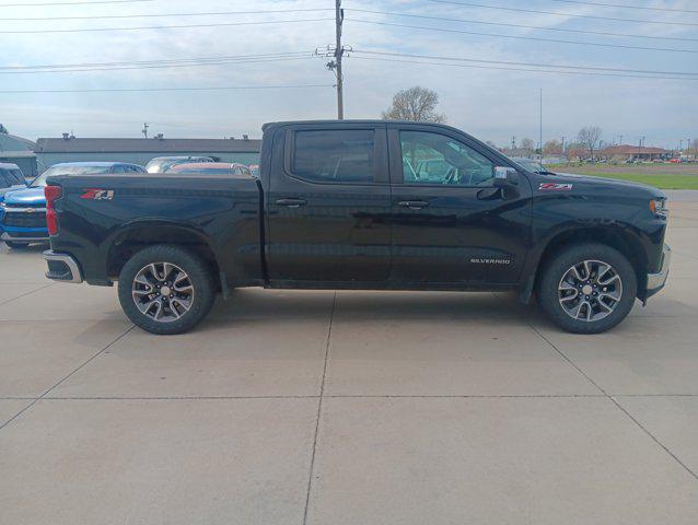 2022 Chevrolet Silverado 1500 4WD Crew Cab Short Bed LT