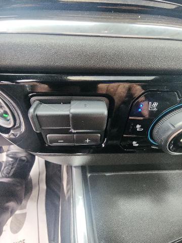 2023 Chevrolet Silverado 1500 4WD Crew Cab Short Bed LTZ