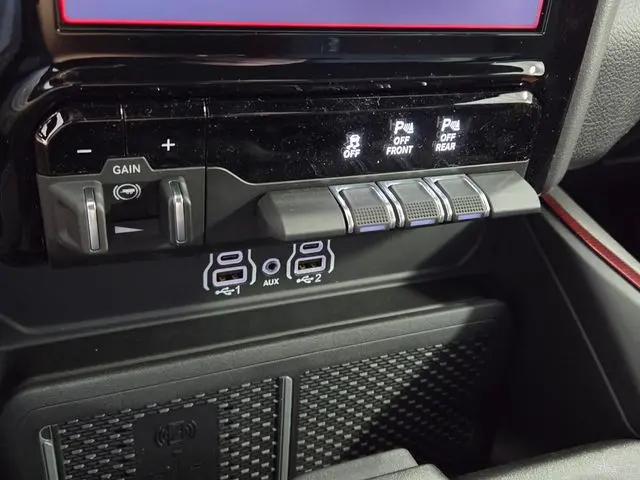 2026 Ram 1500 Rebel Crew Cab 4x4 5'7" Box