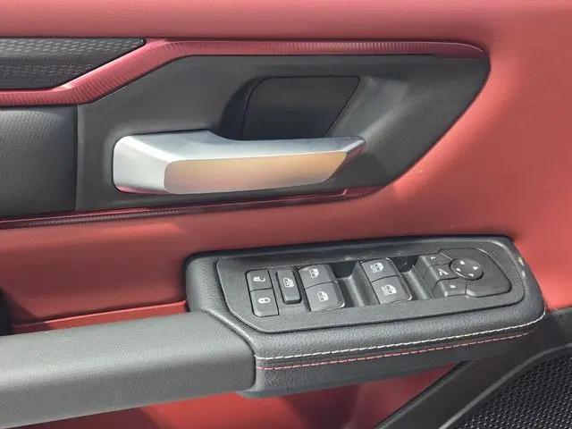 2026 Ram 1500 Rebel Crew Cab 4x4 5'7" Box